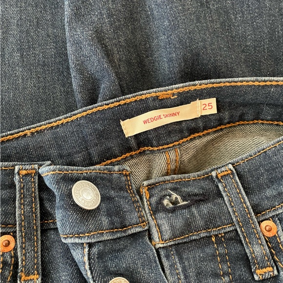 Levi’s Wedgie Skinny - Picture 4 of 5